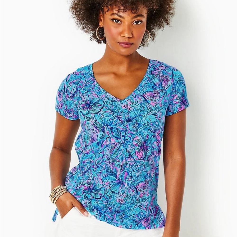 Lilly Pulitzer Meredith Tee in Breakwater Blue Shells and Bells